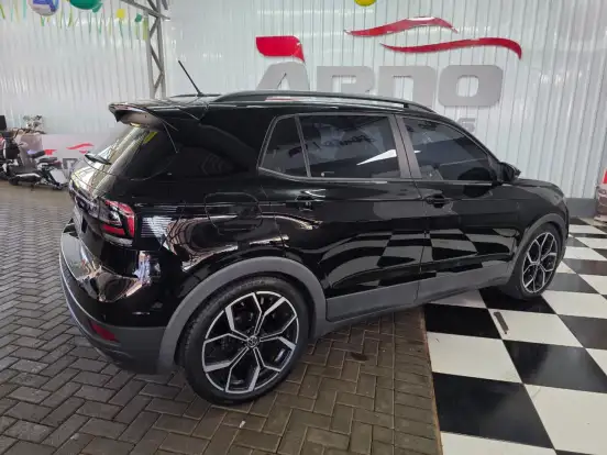 VOLKSWAGEN-T-CROSS-2022
