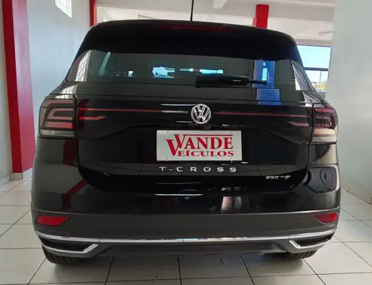 VOLKSWAGEN-T-CROSS-1.4 250 TSI TOTAL FLEX HIGHLINE AUTOMÁTICO VOLKSWAGEN-T-CROSS-2021