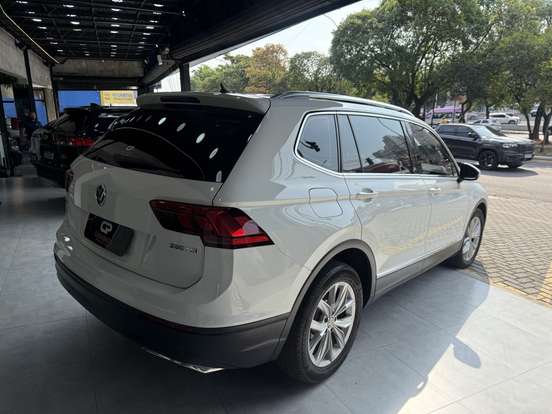 VOLKSWAGEN-TIGUAN-2018