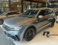 VOLKSWAGEN TIGUAN 2.0 300 TSI GASOLINA ALLSPACE R-LINE AUTOMÁTICO VOLKSWAGEN TIGUAN 2.0 300 TSI GASOLINA ALLSPACE R-LINE AUTOMÁTICO