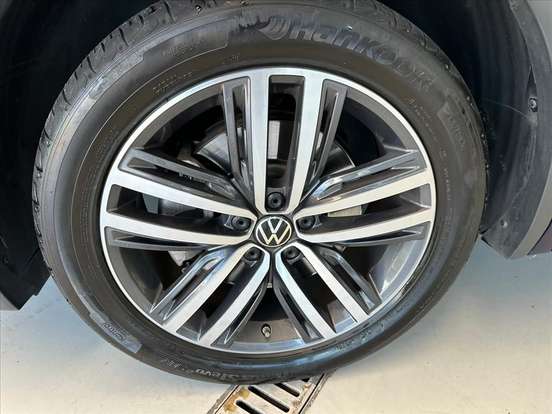 VOLKSWAGEN-TIGUAN-2.0 300 TSI GASOLINA ALLSPACE R-LINE AUTOMÁTICO VOLKSWAGEN-TIGUAN-2024