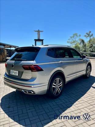 VOLKSWAGEN-TIGUAN-2.0 300 TSI GASOLINA ALLSPACE R-LINE AUTOMÁTICO VOLKSWAGEN-TIGUAN-2024