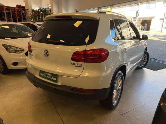 VOLKSWAGEN-TIGUAN-2013