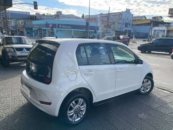 VOLKSWAGEN-UP-2018