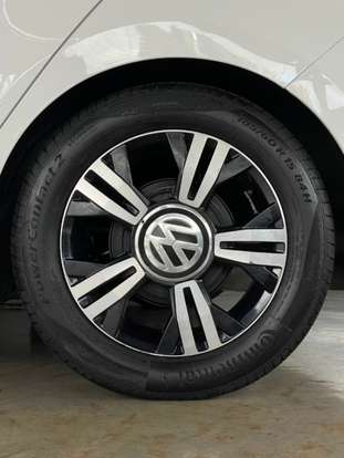 VOLKSWAGEN-UP-2018