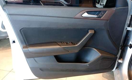 VOLKSWAGEN-VIRTUS-2023