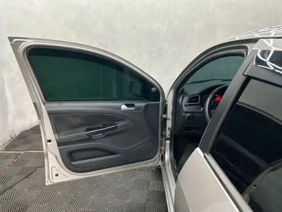 VOLKSWAGEN-VOYAGE-2018