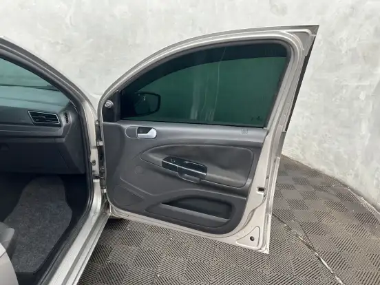 VOLKSWAGEN-VOYAGE-1.6 MSI TOTALFLEX TRENDLINE 4P MANUAL VOLKSWAGEN-VOYAGE-2018