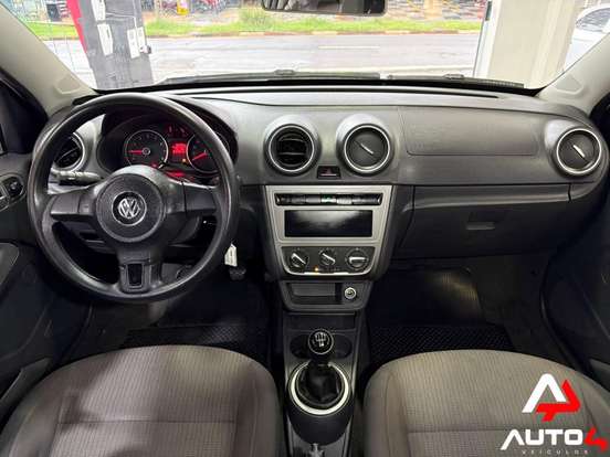 VOLKSWAGEN-VOYAGE-2014