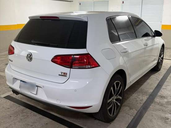 VOLKSWAGEN-GOLF-1.4 TSI COMFORTLINE 16V GASOLINA 4P AUTOMÁTICO VOLKSWAGEN-GOLF-2015