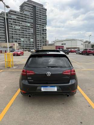 VOLKSWAGEN-GOLF-2016