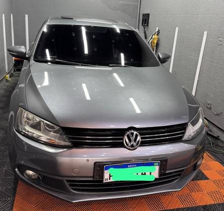 VOLKSWAGEN JETTA 2.0 COMFORTLINE FLEX 4P TIPTRONIC
