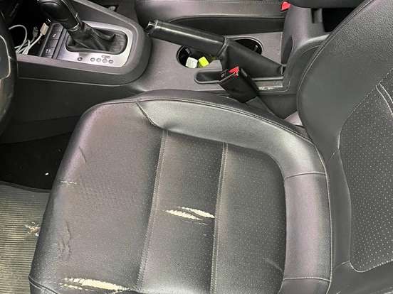 VOLKSWAGEN-JETTA-2.0 COMFORTLINE FLEX 4P TIPTRONIC VOLKSWAGEN-JETTA-2014