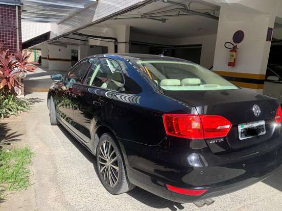 VOLKSWAGEN-JETTA-2.0 COMFORTLINE FLEX 4P TIPTRONIC VOLKSWAGEN-JETTA-2012