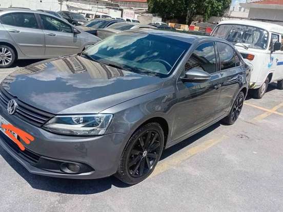 VOLKSWAGEN-JETTA-2.0 COMFORTLINE FLEX 4P TIPTRONIC VOLKSWAGEN-JETTA-2012