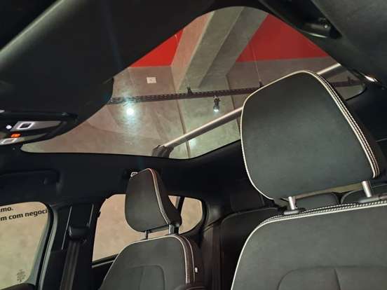 VOLVO-C40-2023