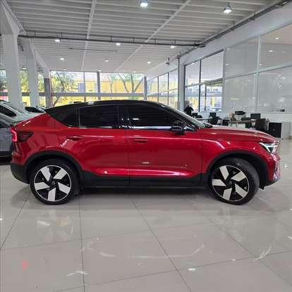VOLVO-C40-2022