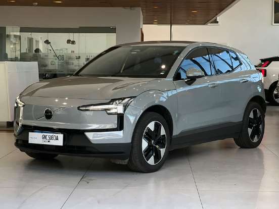 VOLVO-EX30-2024
