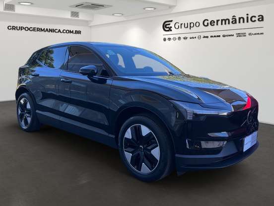 VOLVO-EX30-2024