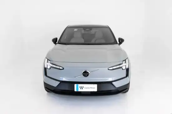 VOLVO-EX30-2025