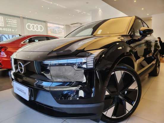 VOLVO-EX30-2024