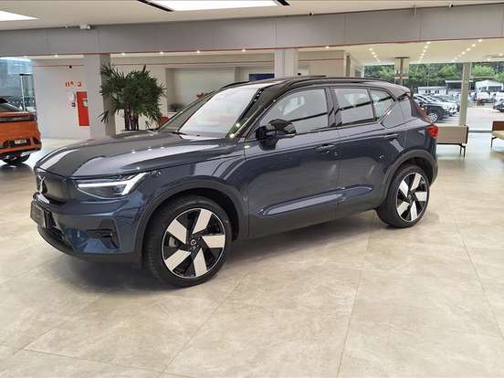 VOLVO-EX40-P8 RECHARGE TWIN ELECTRIC ULTRA BLACK EDITION AWD VOLVO-EX40-2026