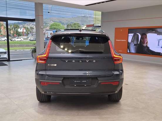 VOLVO-EX40-P8 RECHARGE TWIN ELECTRIC ULTRA BLACK EDITION AWD VOLVO-EX40-2026