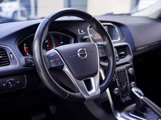 VOLVO-V40-2.0 T4 CROSS COUNTRY GASOLINA 4P AUTOMÁTICO VOLVO-V40-2017