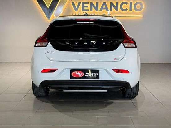 VOLVO-V40-2.0 T4 DYNAMIC TURBO GASOLINA 4P AUTOMÁTICO VOLVO-V40-2013