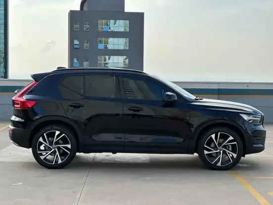 VOLVO-XC40-2.0 T5 GASOLINA R-DESIGN AWD GEARTRONIC VOLVO-XC40-2019