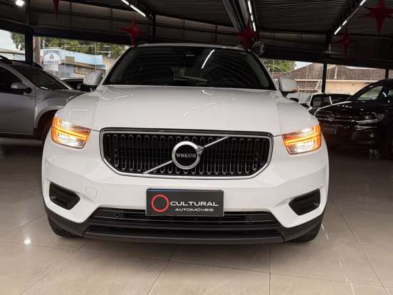 VOLVO-XC40-2.0 T4 GASOLINA GEARTRONIC VOLVO-XC40-2018