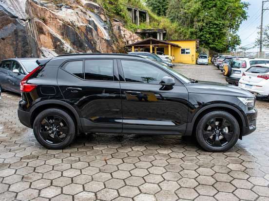 VOLVO-XC40-2.0 T4 GASOLINA GEARTRONIC VOLVO-XC40-2019