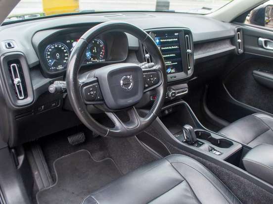 VOLVO-XC40-2.0 T4 GASOLINA GEARTRONIC VOLVO-XC40-2019