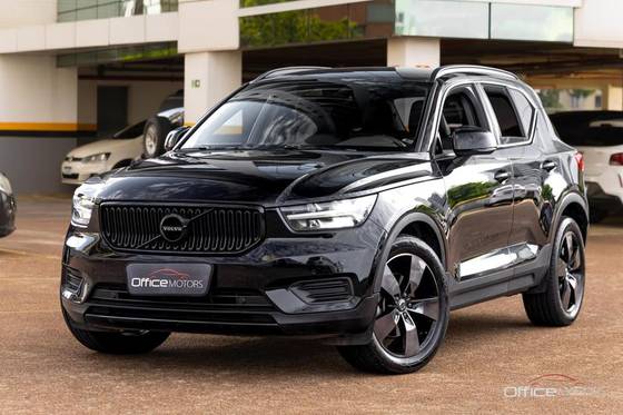 VOLVO XC40 2.0 T5 GASOLINA MOMENTUM AWD GEARTRONIC