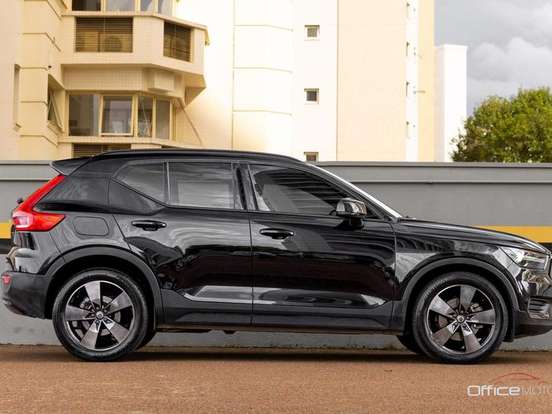 VOLVO-XC40-2.0 T5 GASOLINA MOMENTUM AWD GEARTRONIC VOLVO-XC40-2019