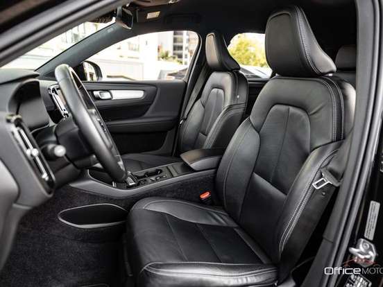 VOLVO-XC40-2.0 T5 GASOLINA MOMENTUM AWD GEARTRONIC VOLVO-XC40-2019