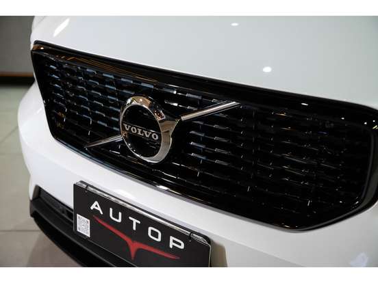 VOLVO-XC40-2.0 T5 GASOLINA R-DESIGN AWD GEARTRONIC VOLVO-XC40-2018
