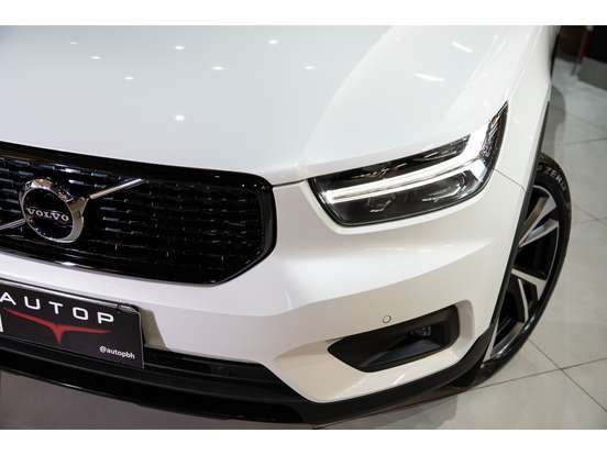 VOLVO-XC40-2.0 T5 GASOLINA R-DESIGN AWD GEARTRONIC VOLVO-XC40-2018