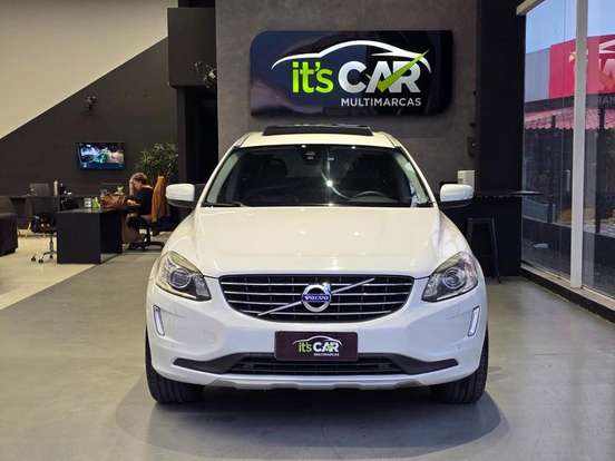 VOLVO-XC60-2017