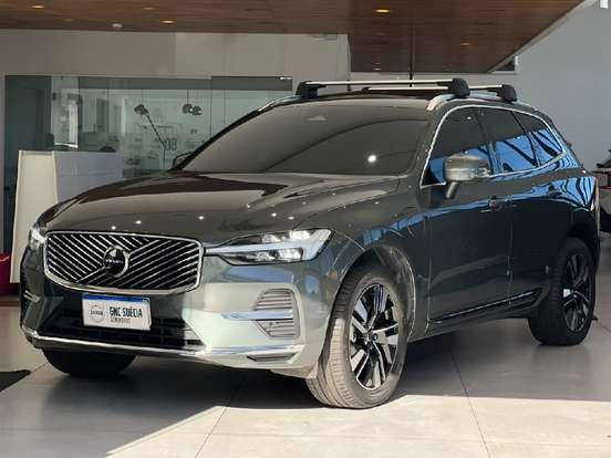 VOLVO-XC60-2025