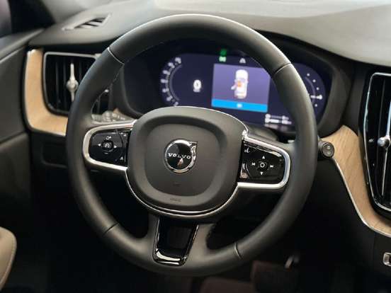 VOLVO-XC60-2.0 T8 PHEV PLUS AWD GEARTRONIC VOLVO-XC60-2025