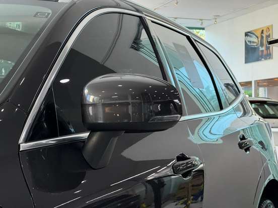 VOLVO-XC60-2024
