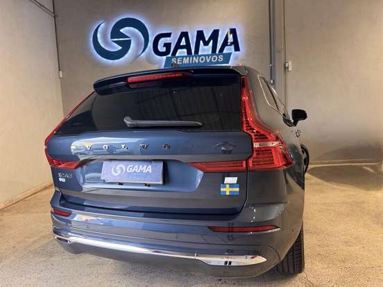 VOLVO-XC60-2023