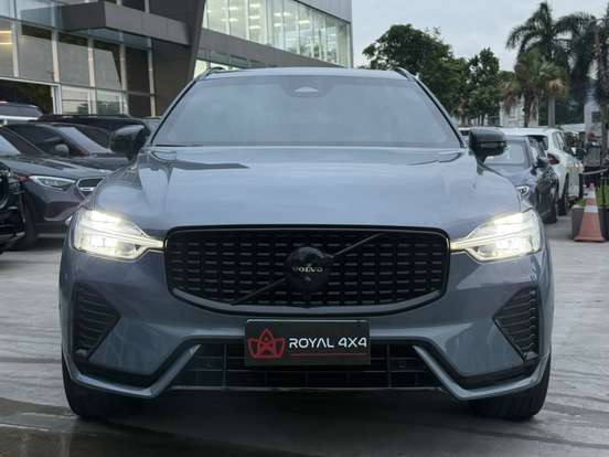 VOLVO-XC60-2022