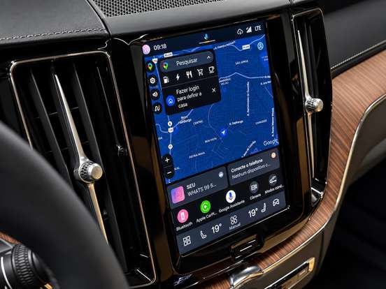 VOLVO-XC60-2024