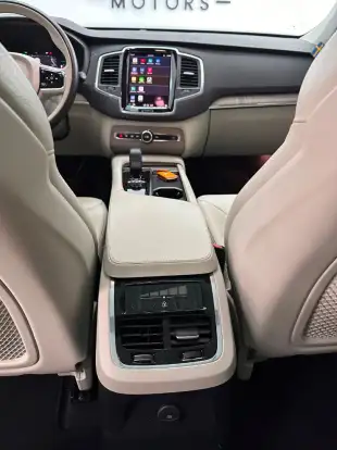 VOLVO-XC90-2024