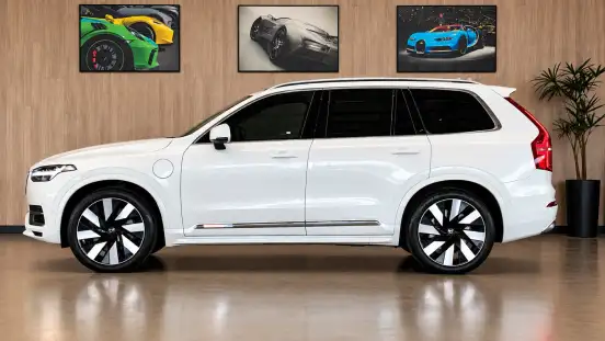 VOLVO-XC90-2023
