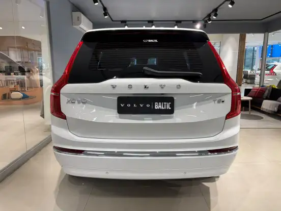 VOLVO-XC90-2024