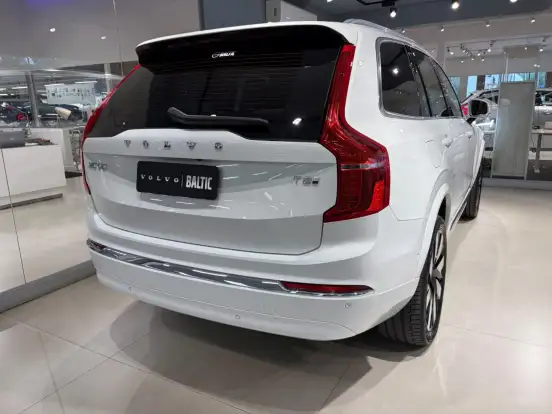VOLVO-XC90-2024