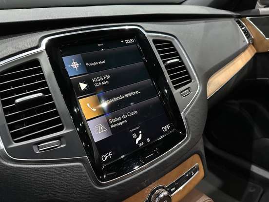 VOLVO-XC90-2021